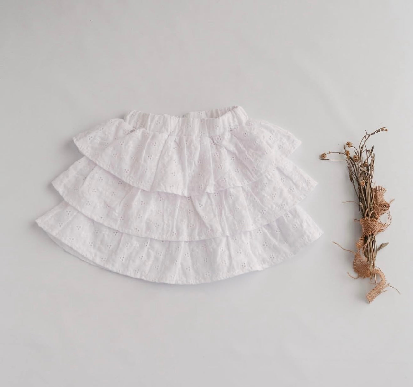 Falda Broderie